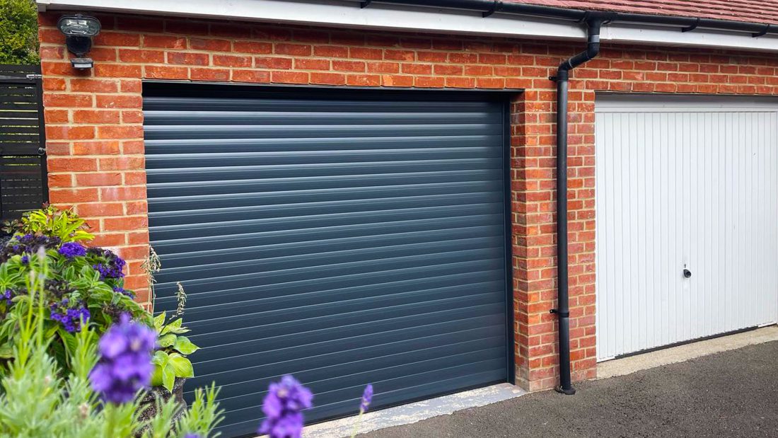 Broken garage door: 5 common problems and how to fix them